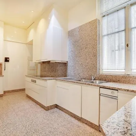 Luxurious Parisian Dream Flat W/ Eiffel Tower View 펜션 *