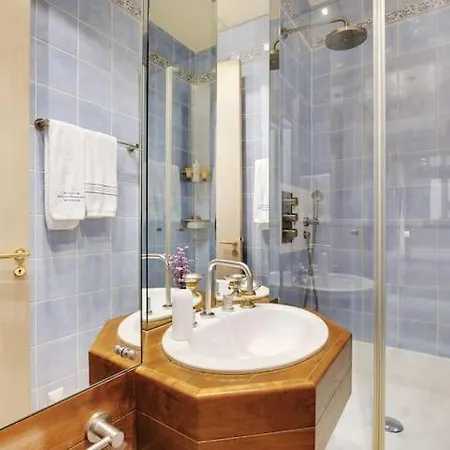 펜션 Luxurious Parisian Dream Flat W/ Eiffel Tower View