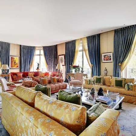 Luxurious Parisian Dream Flat W/ Eiffel Tower View *